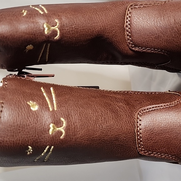 NIB- Carter's Toddler Tall Brown Cat Boots Size 7 - Picture 2 of 6